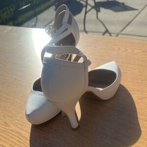 White High Heels -4inch